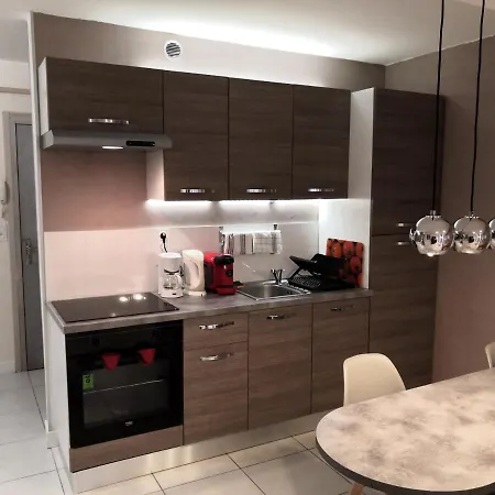 Majestic Isal-inn Apartment